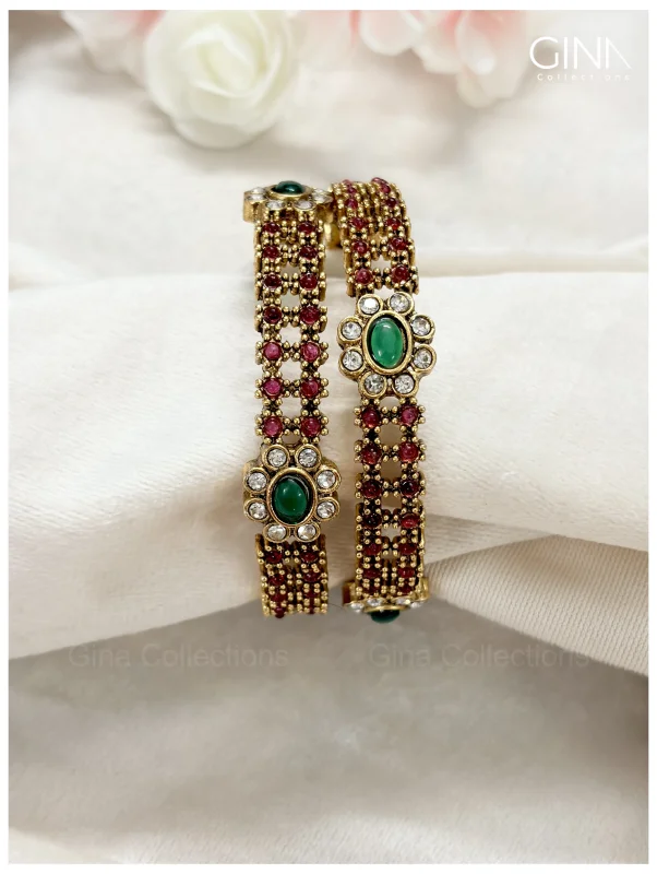 Beautiful Antique Gold Twin Stone Ruby Bangles