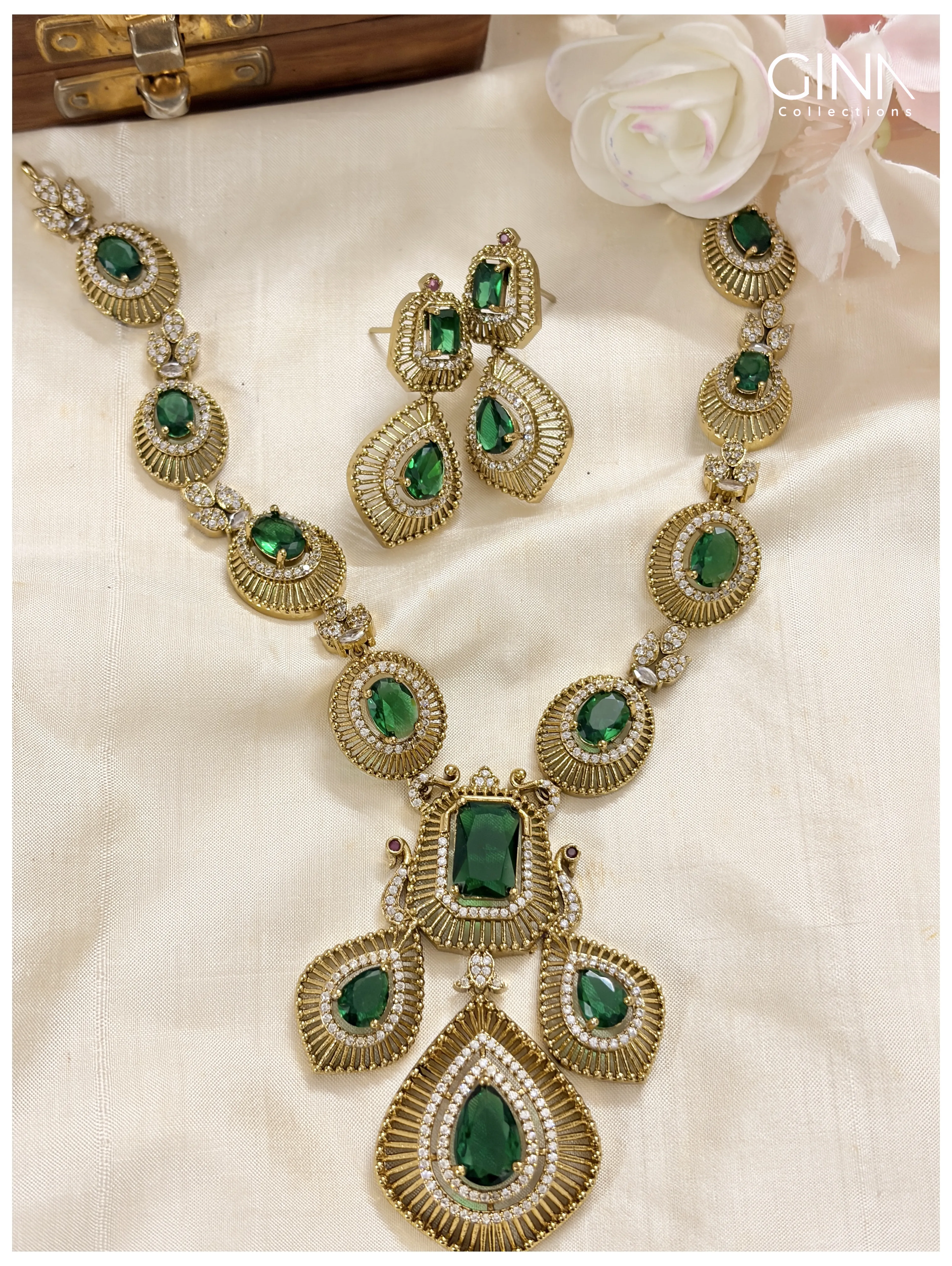 Victorian Emerald Heritage Necklace